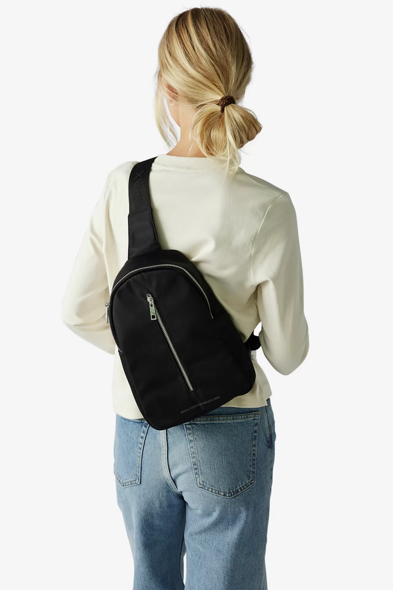 Adax Shop Novara sling bag Tiger Black* Sport & Outdoor